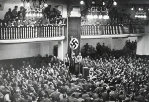 Reminiscence: Adolf Hitler speaks to the old fighters, Munich