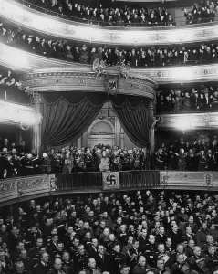 Reinhard: Adolf Hitler at the State Opera, 1939