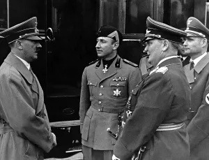 Fascio: Adolf Hitler travels to Rome, 1938