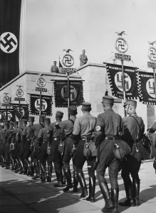 Luitpold: Adolf Hitler and Viktor Lutze in the Luitpoldarena