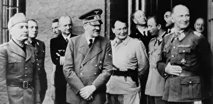 Bsloclcgr: Adolf Hitler, wearing a bandage on his left hand
