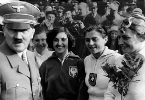 Tilly: Adolf Hitler with the winners in Javelion throwing 1936