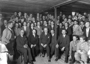 Treasurer: Adolf Hitler with workers at topping out, Munich