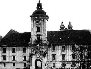 Schoolhouse: Adolf Hitler's school