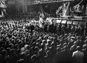Cannons: Adolf Hitler's speech to workers at the Borsig