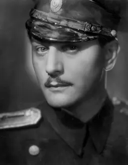 Farkas: Adolf Wohlbrueck in Port Arthur, 1936