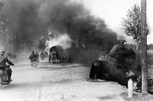 Downed: Advance road on the Eastern Front, 1941