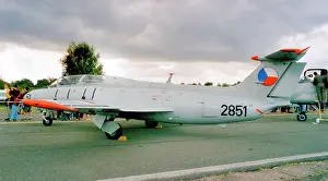 Delfin: Aero L-29 Delfin 2851