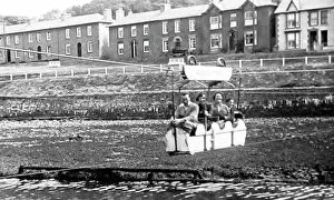 The Keasbury-gordon Photograph Archive Collection: Aeron Express hand-winched cable car, Aberaeron, Wales