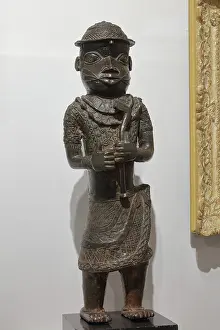 Scarification: African statue, Musee d'Art Moderne, Troyes, France
