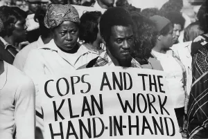 Extremists: Afro-Americans protesting against the Ku Klux