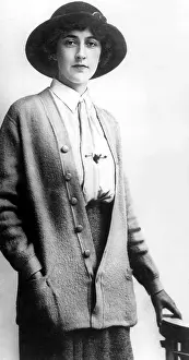 Corehistory1012: AGATHA CHRISTIE, ca.1912?