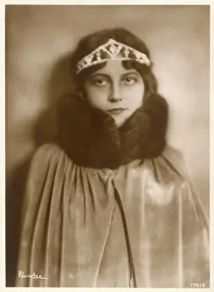 Esterhazy: AGNES ESTERHAZY