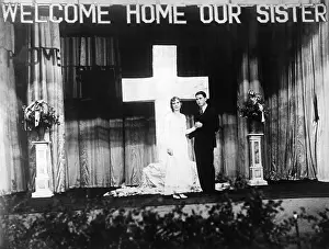 Macpherson: Aimee Semple MacPherson