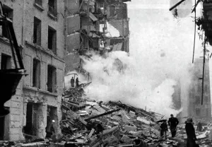 Bombard: Air attack of the Royal Air Force on Paris, 1942