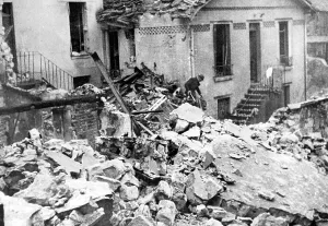 Bombard: Air attack of the Royal Air Force on Paris, 1942