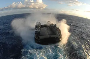 Trainings: Air cushion technology landing craft moving ?
