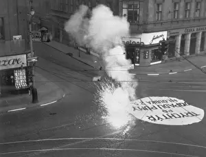 Cviceni: Air raid drill in Prague, 1938