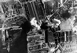 Traut: Air raid on Porthsmouth, 1940