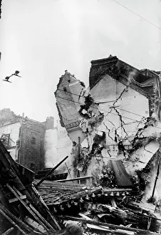 Dilapidated: Air raids on London, 1940