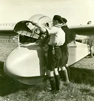 Placing: Air Scouts preparing a Slingsby Type 42 Eagle glider