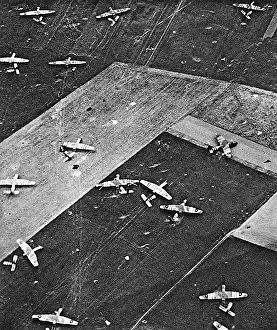 Horsa: Airborne troops landing in Caen