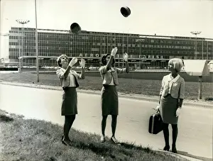 Stewardesses: Aircraft - Aviation - Balloons - Helicopters