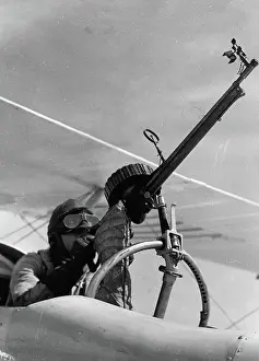 Helwan: An aircraft machine gun during a training