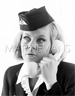 Hasn T: AIRHOSTESS