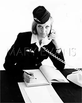 Airhostess: AIRHOSTESS