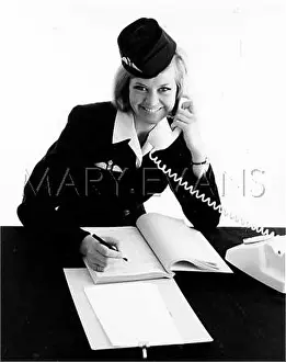 Airhostess: AIRHOSTESS