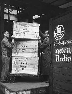 Höchst: Airlift to Berlin 1948 - medication
