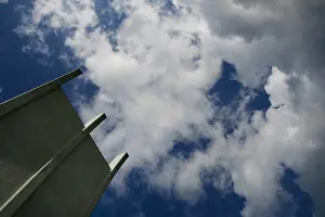 Reminds: Airlift Memorial