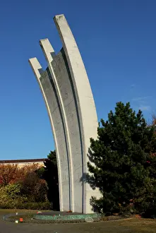 Reminds: Airlift Memorial