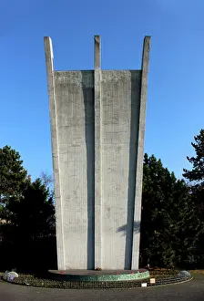 Reminds: Airlift Memorial