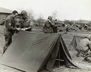 Erding: Airmen with Tents on Spring Training at the Headquarte?