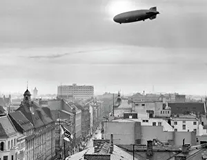 Kochstrasse: The airship LZ 127 Graf Zeppelin above the