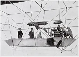 Nulli: Airship Nulli Secundus Flying Over London 1907