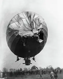 G Faag: Airship R33 with a Damaged Nose after Breaking from her ?