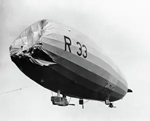 G Faag: Airship R33 with a Damaged Nose after Breaking from her ?