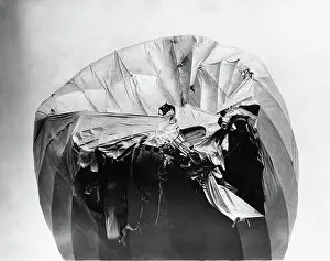 G Faag: Airship R33 with a Damaged Nose after Breaking from her ?