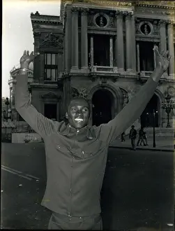 Afrique: Akii Bua, Olympic athlete, in Paris