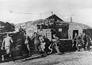Hurries: Alarm in a German artillery position on the Channel coas