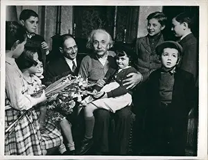 Lustig: Albert Einstein, German theoretical physicist, with children