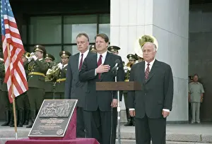Plaque: Albert Gore visits Russia