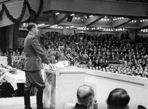 Speer: Albert Speer in the Sportpalast, 1943