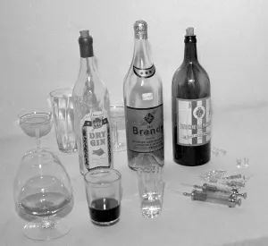 Violently: Alcoholism - cure - treatment - injection