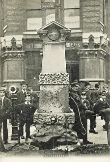 Lampost: The Aldgate Pump