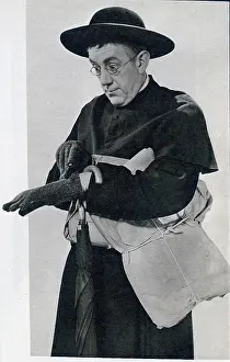 Sleuths: Alec Guinness as Father Brown