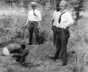 Rhodesian: Ales Hrdlicka at excavations, 1925